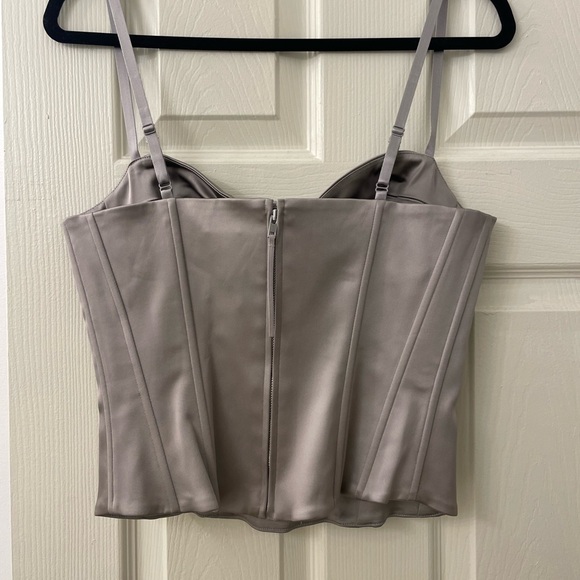 NWT Aritzia Dazzle Satin Bustier Top Ashen Size 10 - Picture 2 of 8